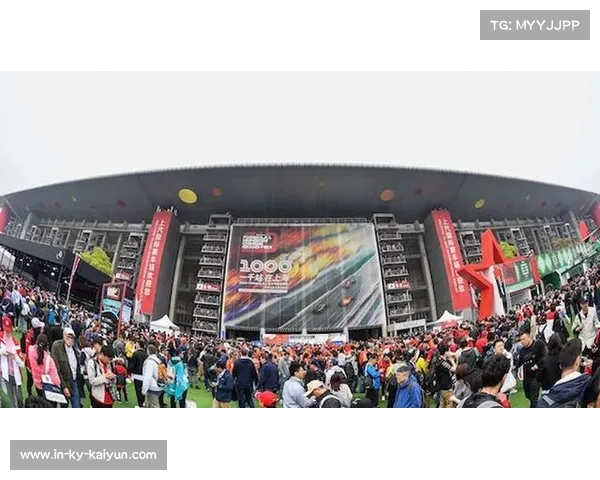 2004年首届F1中国大奖赛创单日观赛新纪录突破15万人次 2004年首届F1中国大奖赛创单日观赛新纪录突破15万人次